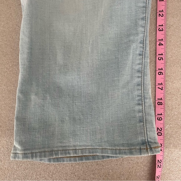 Levi’s 311 Shaping Skinny Plus Size Capris 24W - Picture 6 of 10
